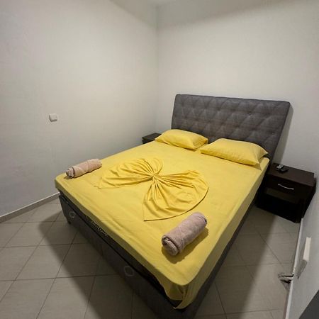 Etna Apartments Ulcinj Esterno foto