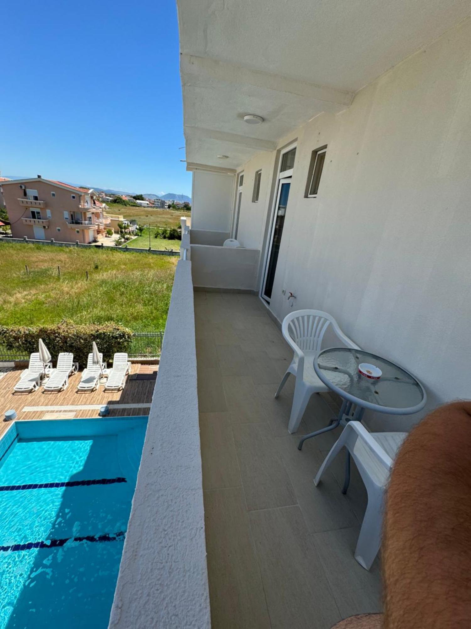 Etna Apartments Ulcinj Esterno foto