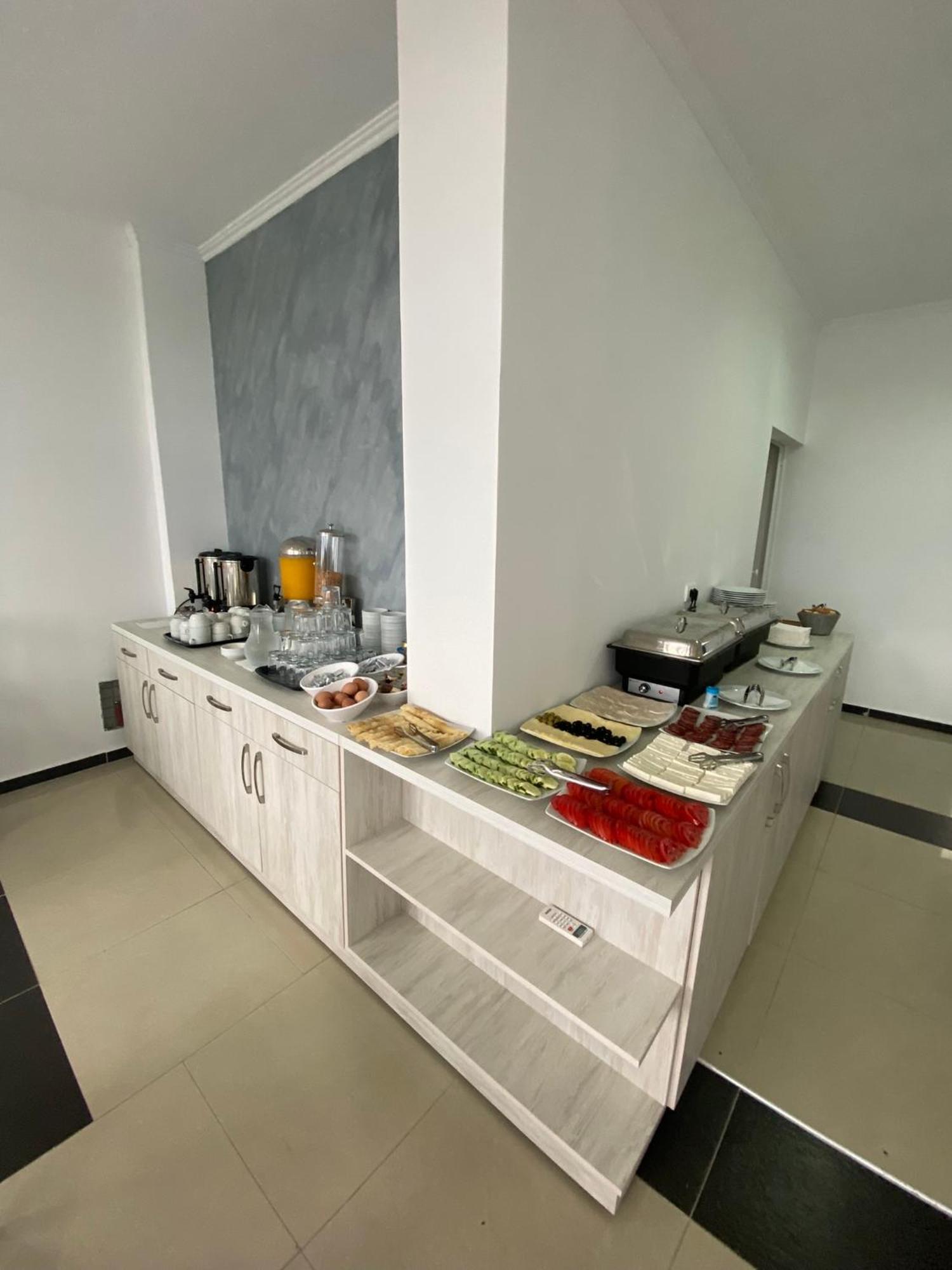 Etna Apartments Ulcinj Esterno foto