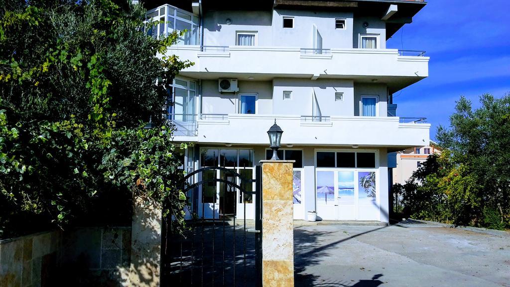Etna Apartments Ulcinj Esterno foto