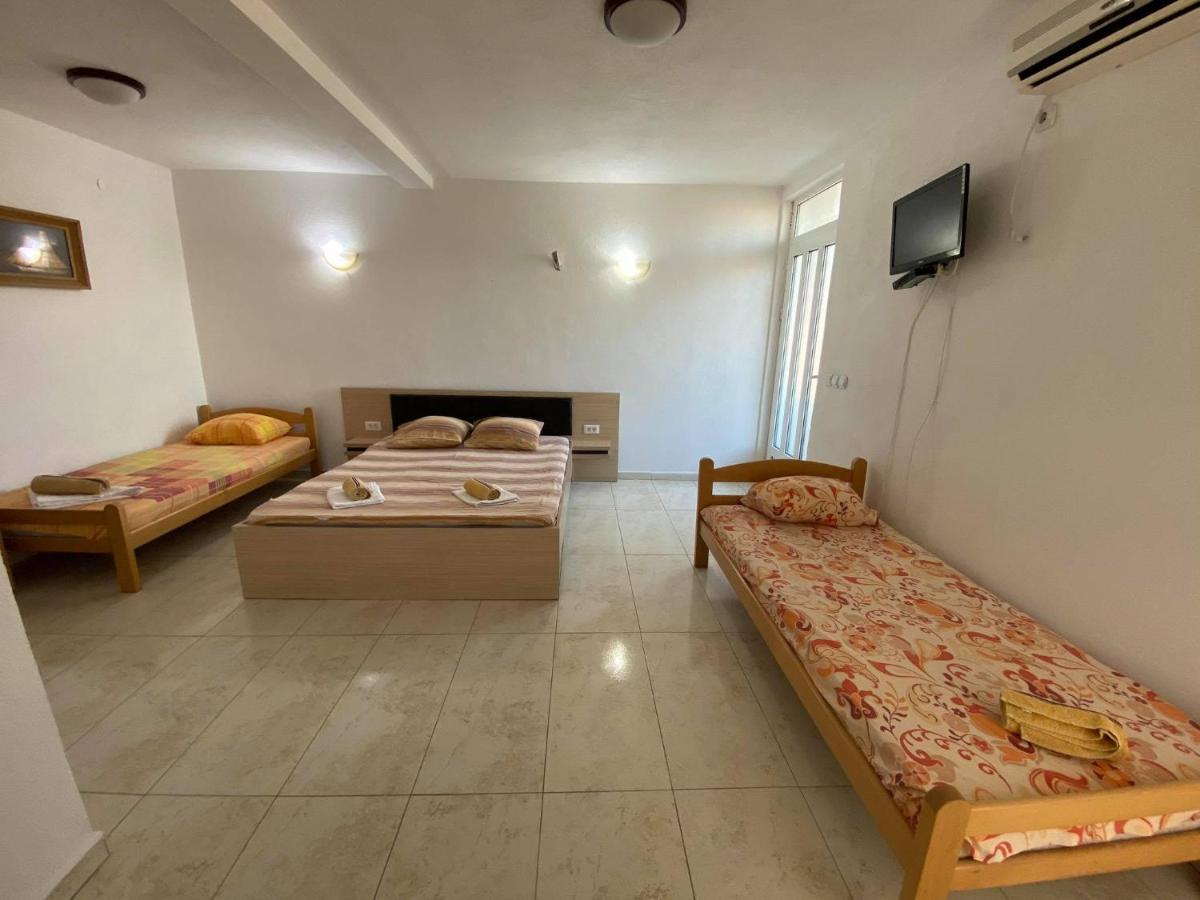 Etna Apartments Ulcinj Esterno foto