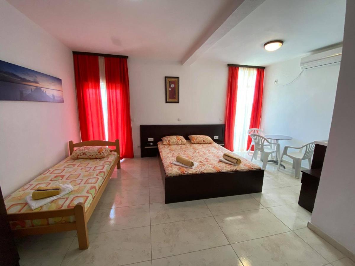 Etna Apartments Ulcinj Esterno foto