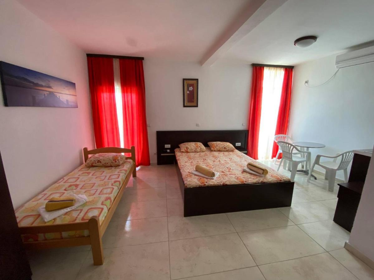 Etna Apartments Ulcinj Esterno foto