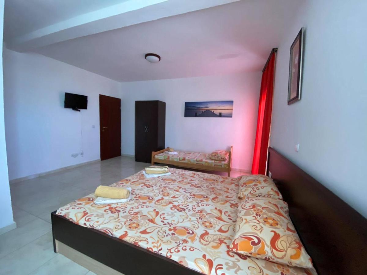 Etna Apartments Ulcinj Esterno foto
